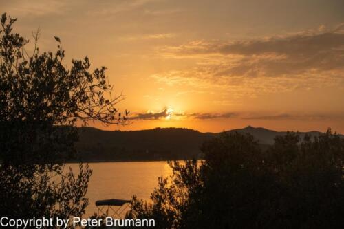 44  512RX100M3-08134