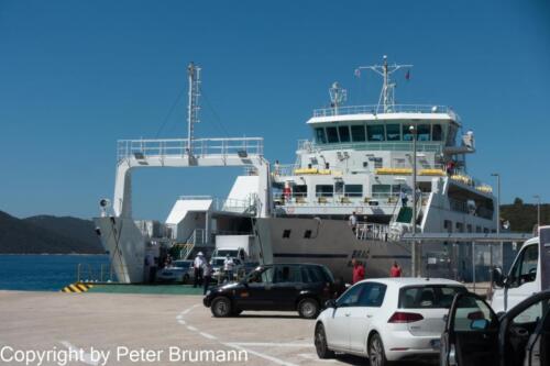 53  512RX100M3-08320