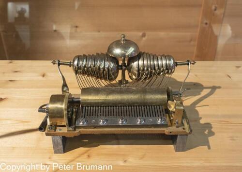 013-392RX100M3-01943